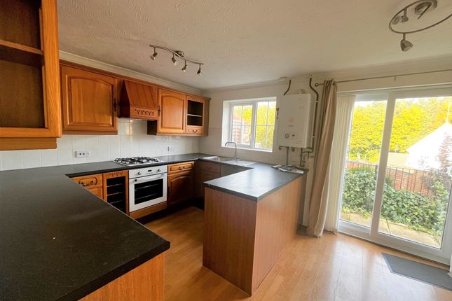 21, Shelley Close, Yeovil photo 2