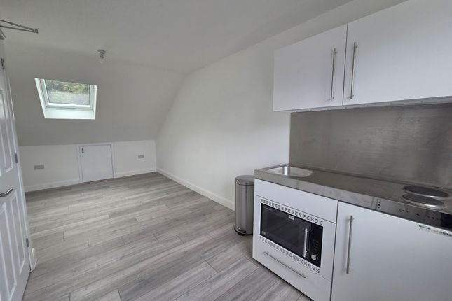 Room 5, Chatham photo 2