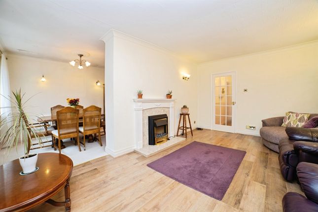 4, Rutherford Avenue, Mansfield photo 3