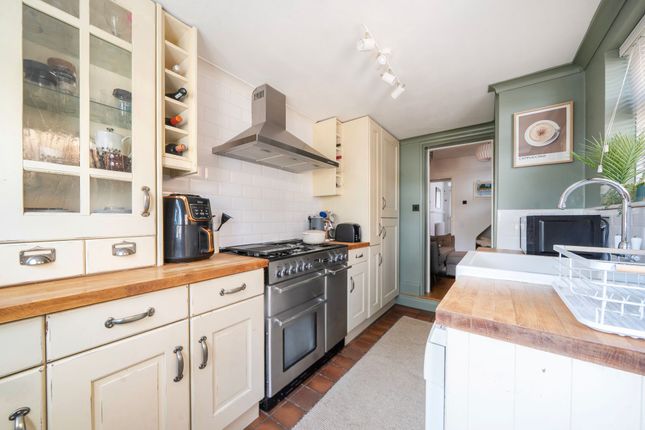 52 Weymouth Street, Hemel Hempstead photo 4