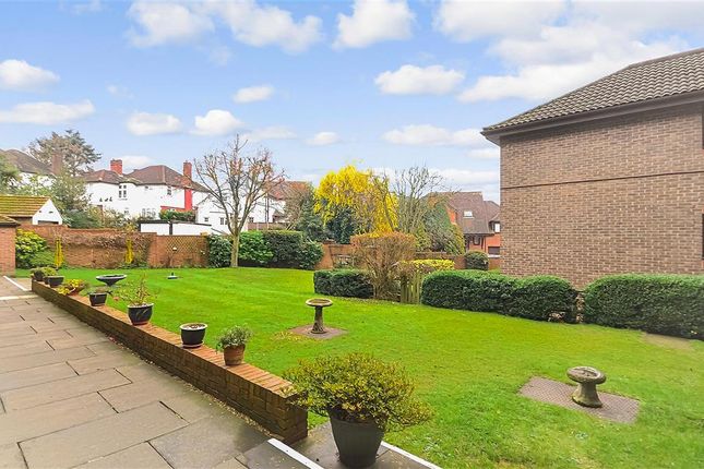 Flat for sale in Kings Road, Brentwood, Essex