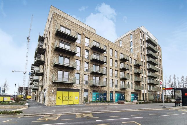 Thumbnail Flat to rent in Lavey House, Grand Union, 10 Belgrave Road, London