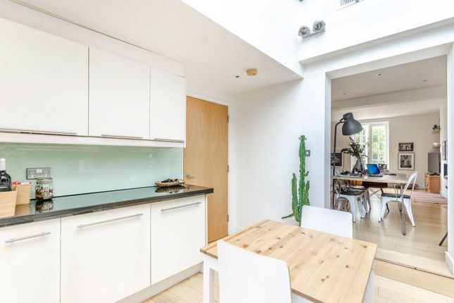 Maisonette to rent in Old Brompton Road, South Kensington, London