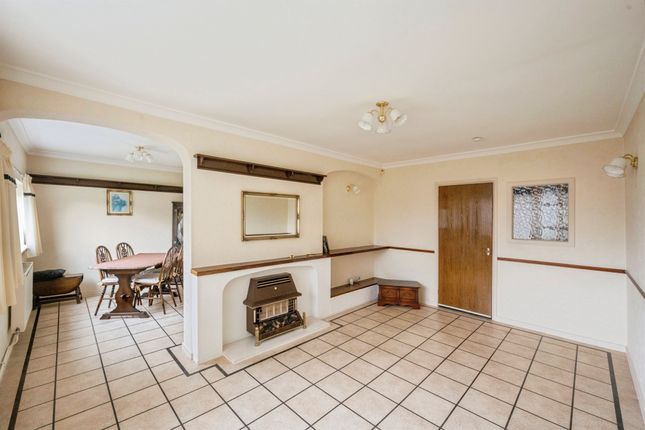 6, Gayton Close, Doncaster photo 2