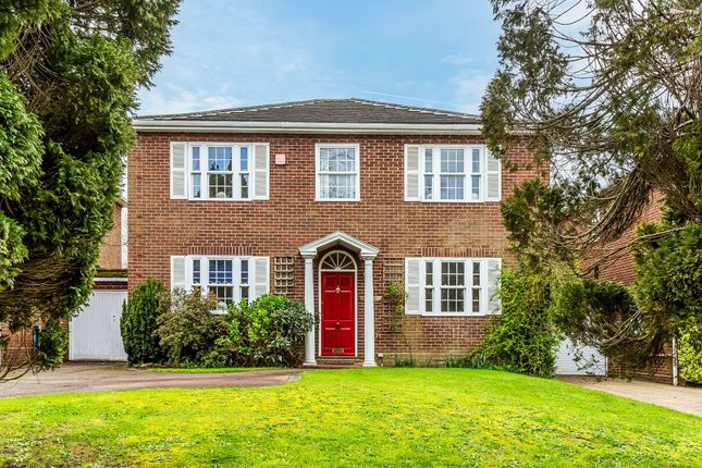 Thumbnail Detached house for sale in Meadow Bank, Mill Hill, Edenbridge
