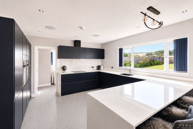 29, West Yelland, Devon photo 4