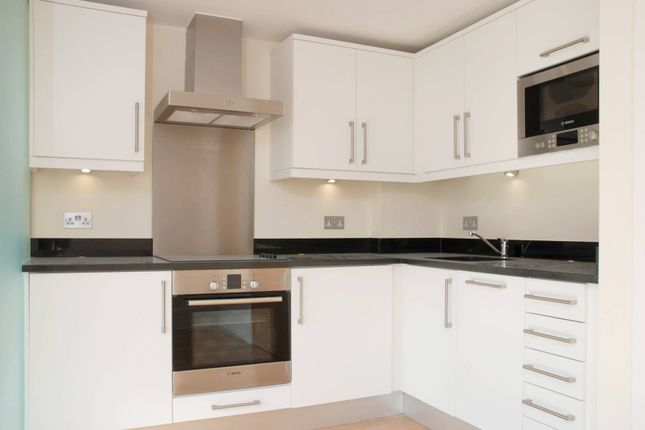 Flat to rent in Langford Mews, Clapham Junction, London