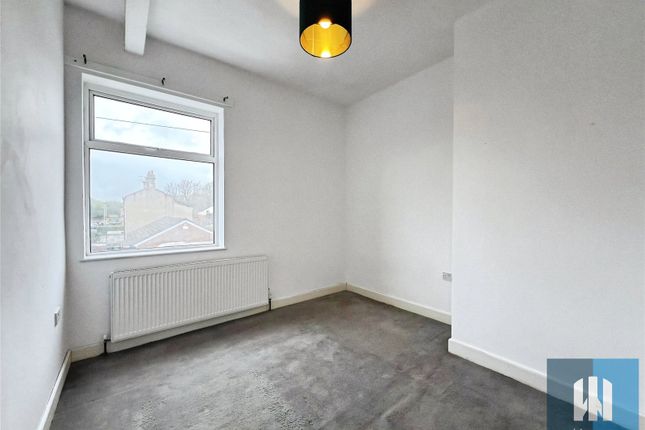 83, Sunny Bank Road, West Yorkshire photo 3