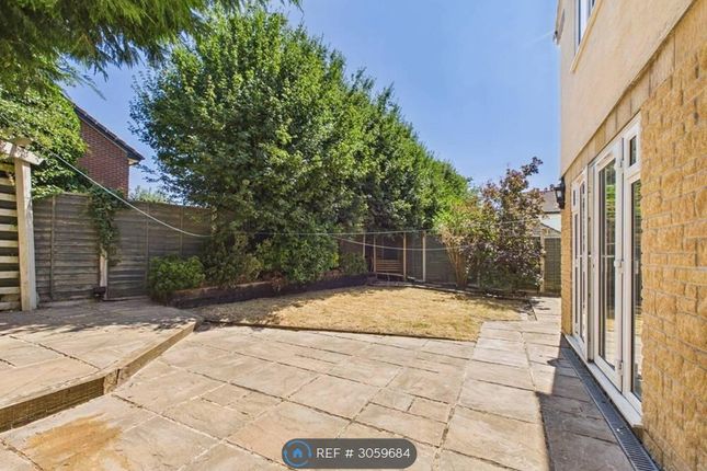 Cooks Close, Bradley Stoke, Bristol photo 5