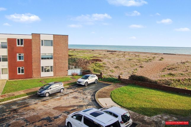 13 Clarence Court photo 3