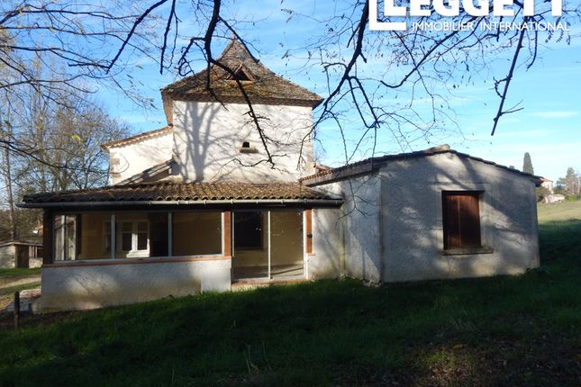 Thumbnail Villa for sale in Monviel, Lot-Et-Garonne, Nouvelle-Aquitaine