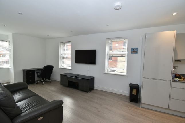 1-bed flat on Flat 6 Phoenix House, 68 Greenhill Way, Harrow, £359,950