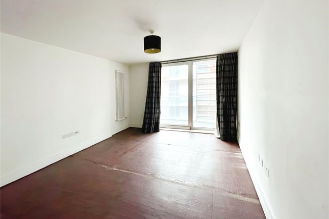 Flat for sale in Highcross Lane, Leicester, Leicestershire