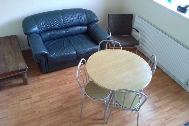 89, Broadway, Pontypridd photo 2