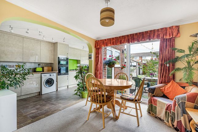 3, Overmead, Abingdon photo 2