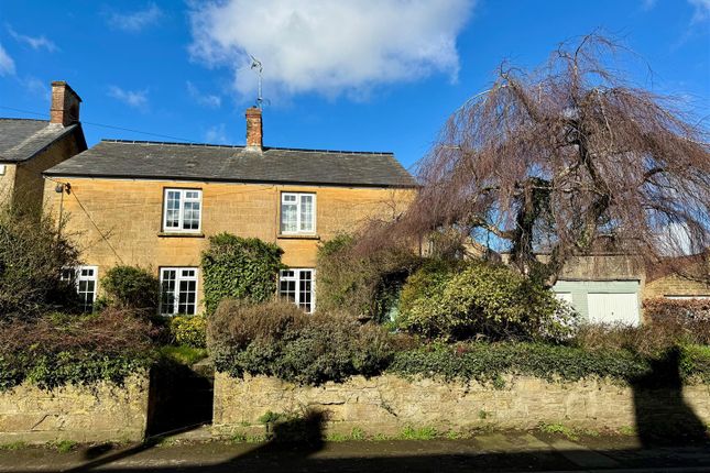 3-bed detached on 49, Lower Street, Merriott, £365,000