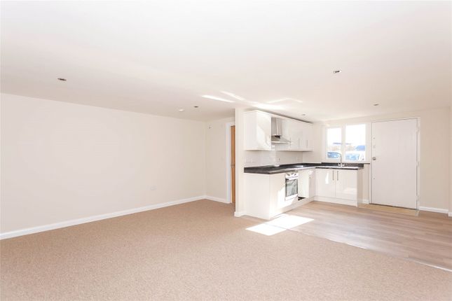 16, Harcourt House, Standlake photo 3