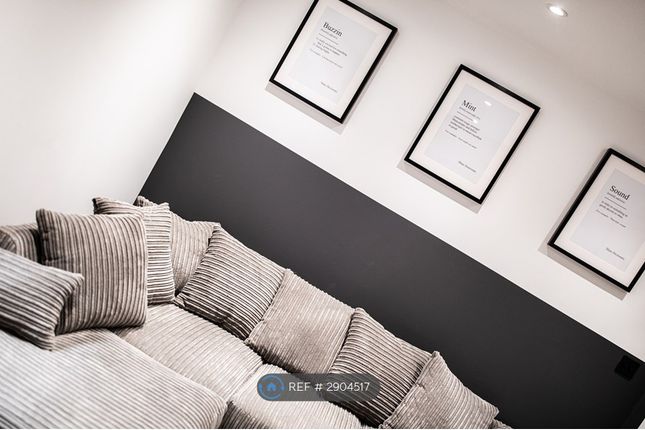 Stamford Square, Ashton-Under-Lyne photo 5