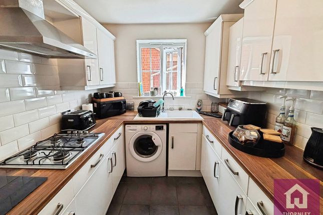 70, Godolphin Close, Eccles photo 3