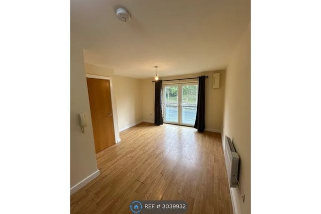 Flat, Lunar Otley Road, Bradford photo 3