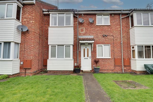 Thumbnail Flat for sale in Hourne Court, Hessle