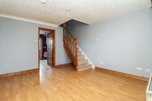37 Greenview Close, Bedford photo 2