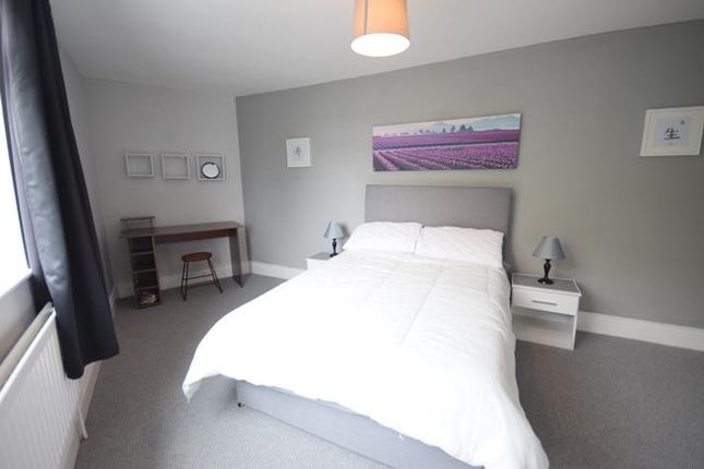 254, Dean Road, Tyne & Wear photo 4