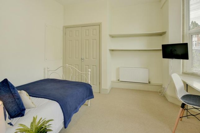 203, Monks Road, Exeter photo 2