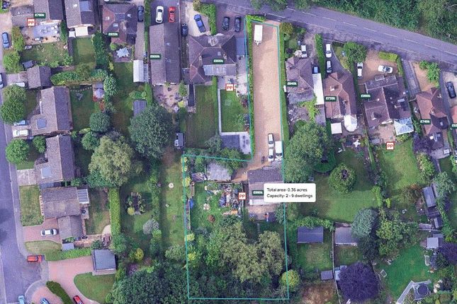25, Saunders Lane, Surrey photo 2