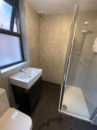 Flat 2, 316 Wilmslow Road, Manchester photo 5