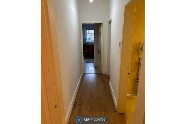 Flat   Folly Lane, Warrington photo 4