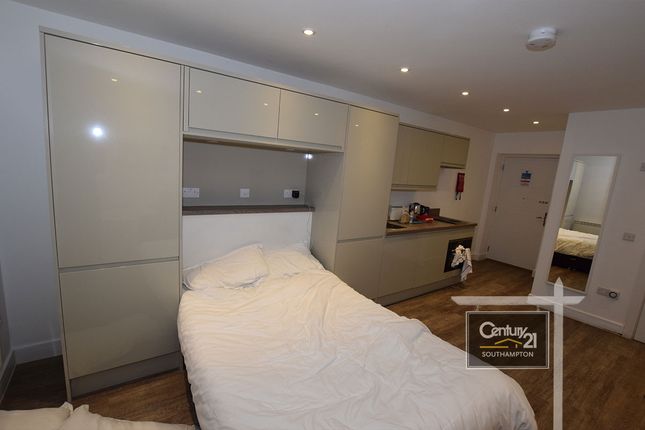 Thumbnail Studio to rent in |Ref: R205920|, Canute Road, Southampton