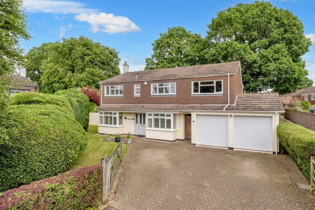 Thumbnail Detached house for sale in Grendon Close, Horley, Surrey