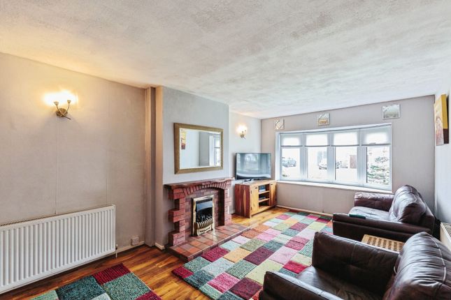 36, Meadow Avenue, Preesall photo 2