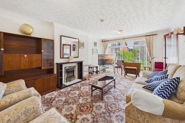 23, Alexandra Drive, Beverley photo 2