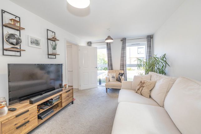 6, Bond Close, Kent photo 5