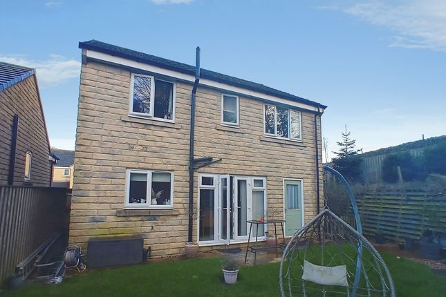 6, Kirkstall Close, Bradford photo 2