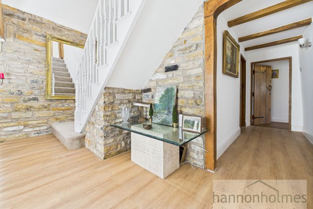 Cam05283G0-Pr0050-Still043