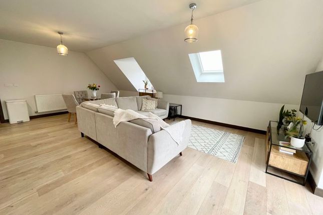 Flat for sale in Frances Drive, Dunstable