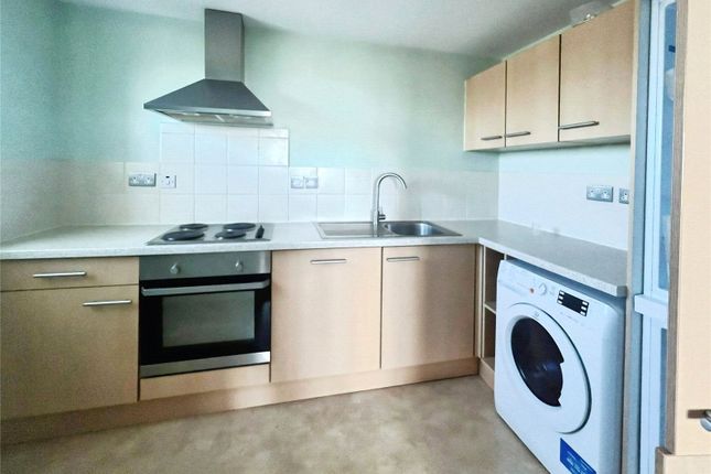Flat 77, The Pinnacle, Willenhall photo 5