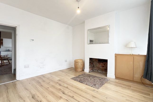 16, Hilcote Street, Alfreton photo 2