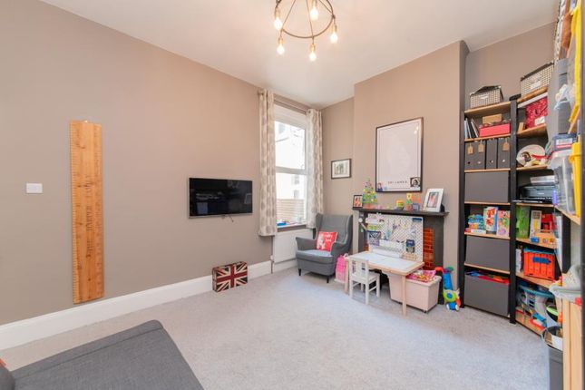 5, Princes Avenue, London photo 4