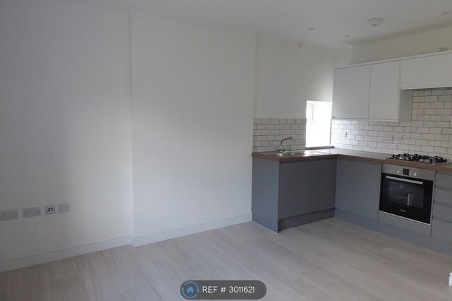 Flat, Trowbridge Road, Bradford-On-Avon photo 3