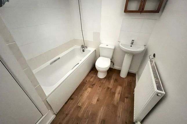 30 Johnston Street, Blackburn photo 5