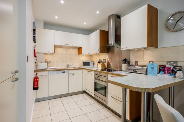 13 Dolphin Quays, Poole photo 3