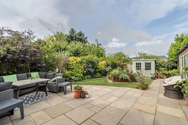 Yew Tree Lodge, Hall Rise, York photo 4
