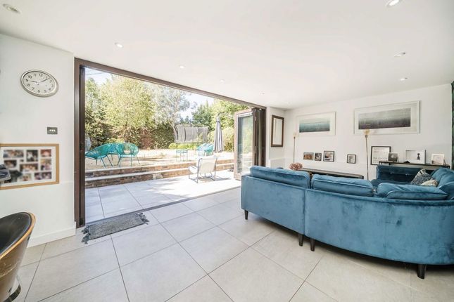 407, Walton Road, West Molesey photo 4