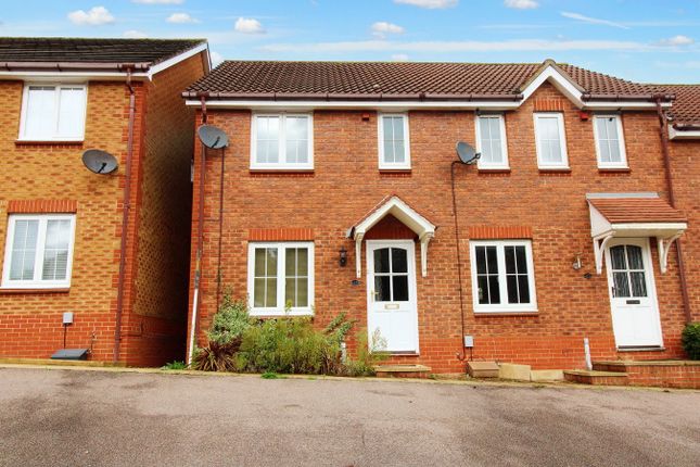 Thumbnail Terraced house to rent in Fairfield Way, Stevenage
