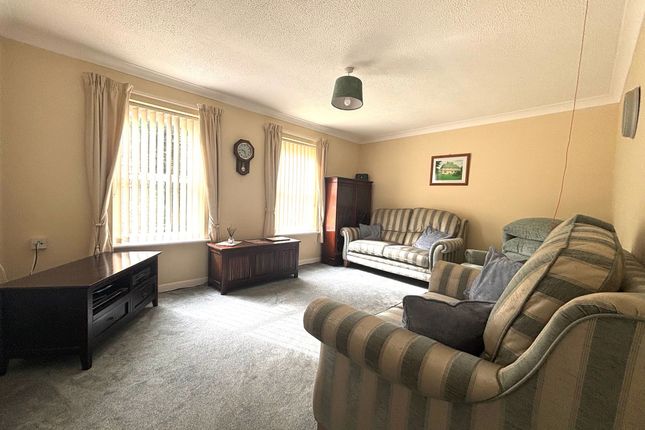 Flat 3, Uvedale Court Coddenham Road, Ipswich photo 3