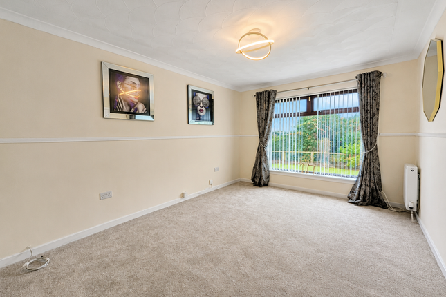 39, Cambuskeith Road, Stevenston photo 3